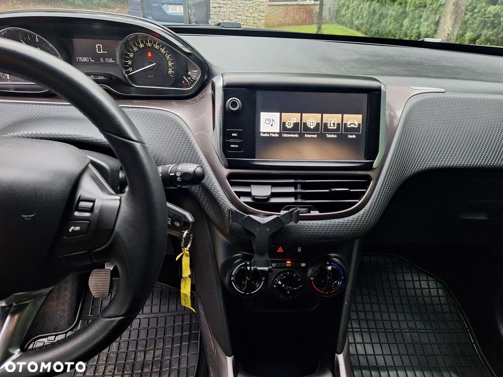 Peugeot 2008 1.6 e-HDi Active S&S - 12
