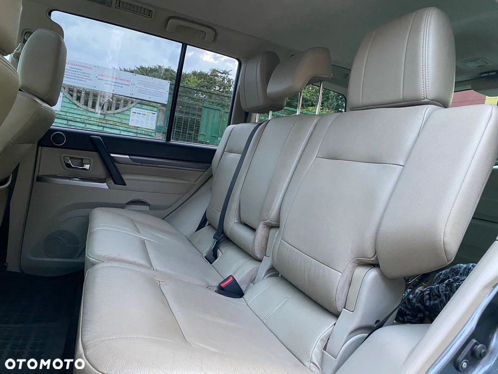 Mitsubishi Pajero 3.2 DID Instyle - 33