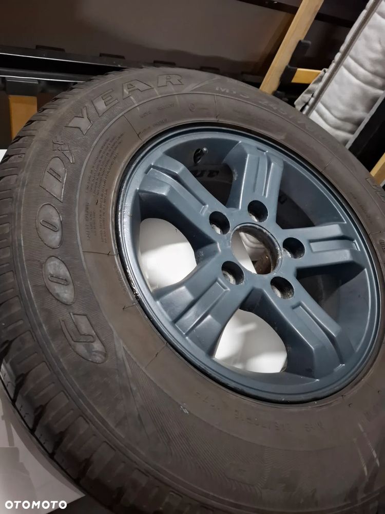 Kia Sorento 3.5 V6 - 24