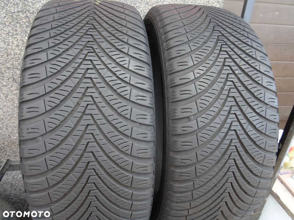 235/45/ZR18 98V Kumho Solus 4S HA32 - 1