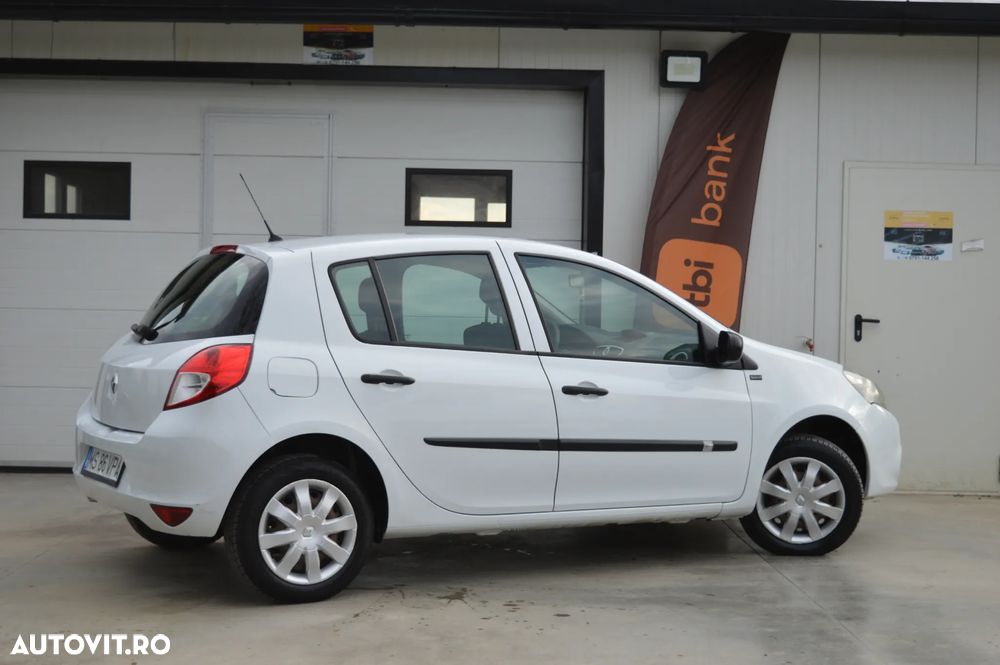 Renault Clio III 1.5 dCi Yahoo - 8