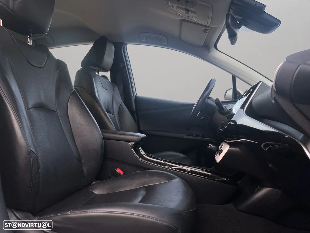 Toyota Prius 1.8 Plug-In Luxury+Pele - 17