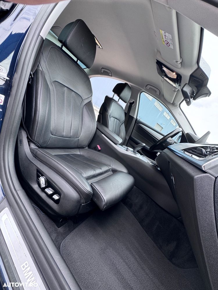 BMW Seria 5 520i AT - 12