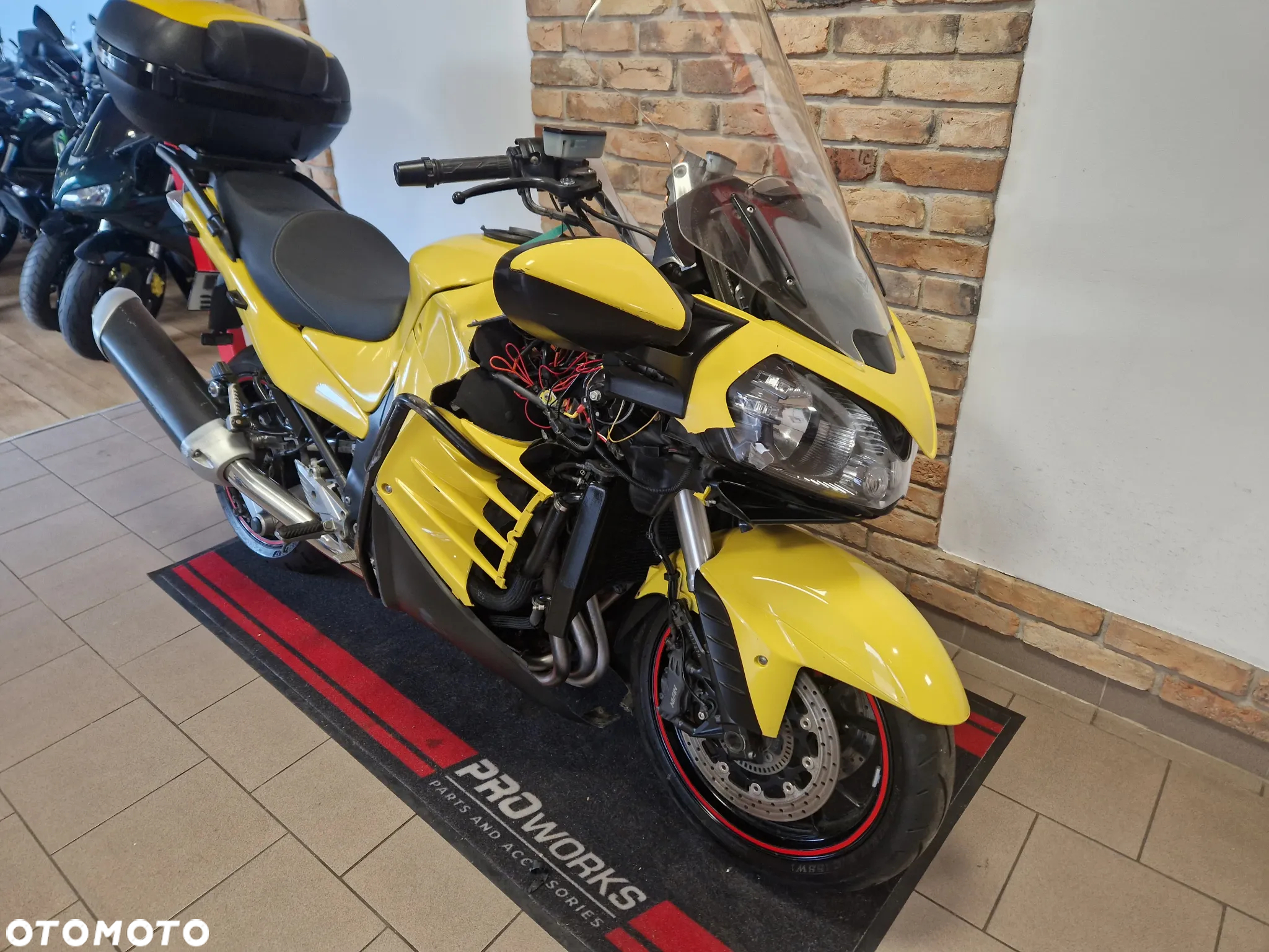 Kawasaki GTR - 3