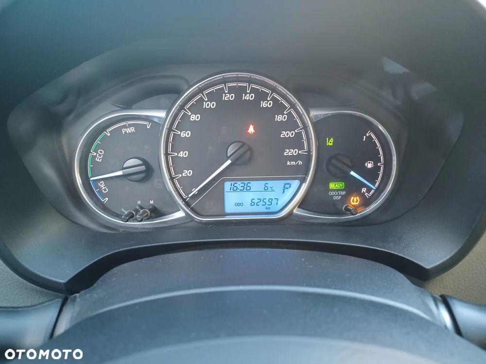 Toyota Yaris 1.5 VVT-i Selection - 27