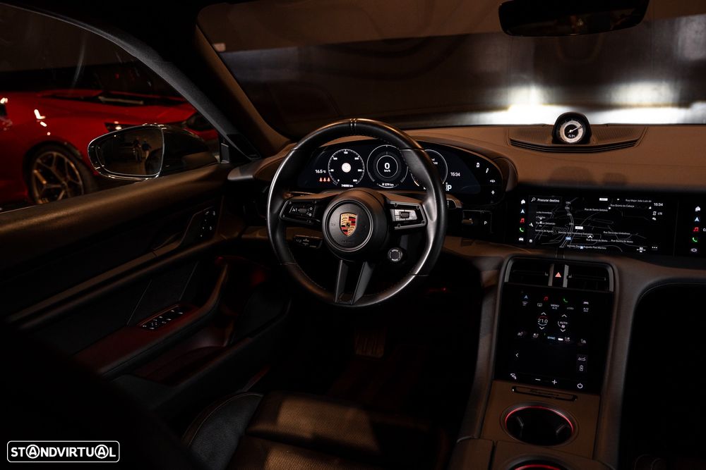 Porsche Taycan 4S - 23