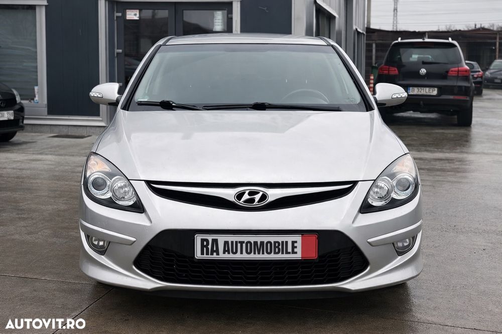 Hyundai i30 1.6 CRDI blue Classic - 3