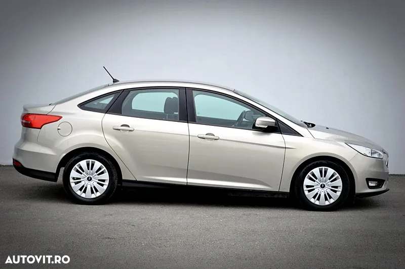 Ford Focus 1.0 EcoBoost Connected - 9