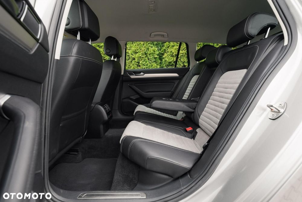 Volkswagen Passat - 14