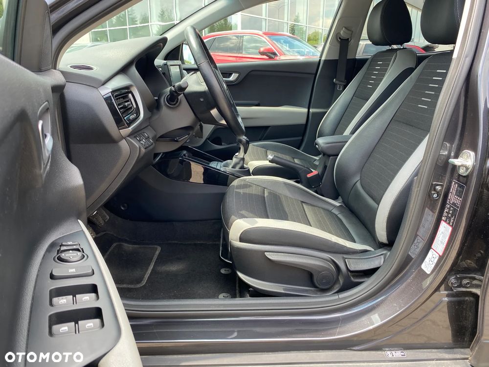 Kia Stonic 1.4 L - 10
