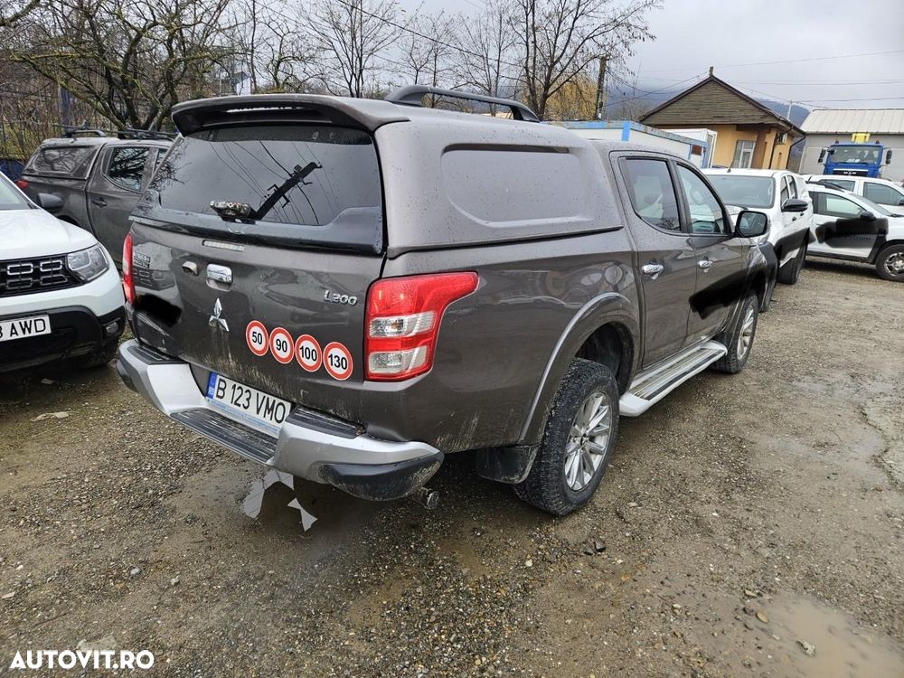 Mitsubishi L200 Double Cab M/T Intense - 31
