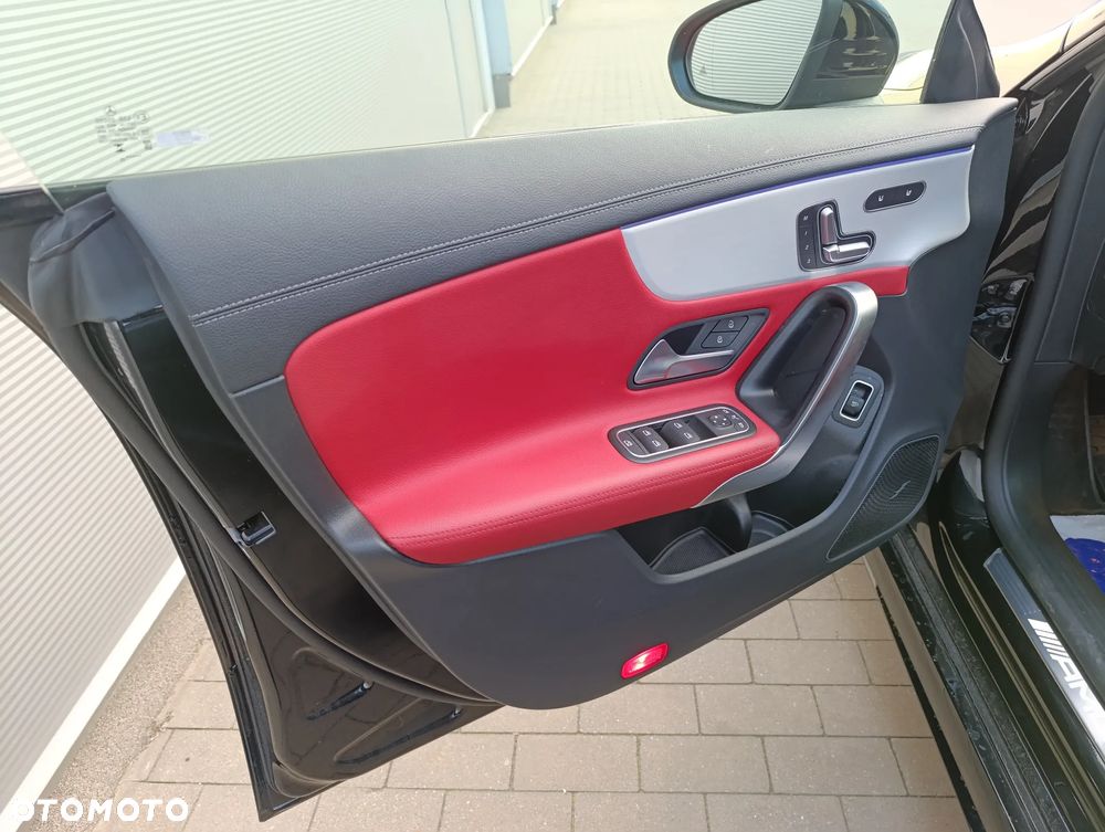 Mercedes-Benz CLA AMG 45 S 4-Matic+ 8G-DCT - 12