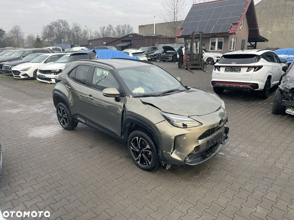 Toyota Yaris Cross Hybrid 1.5 Comfort AWD - 2