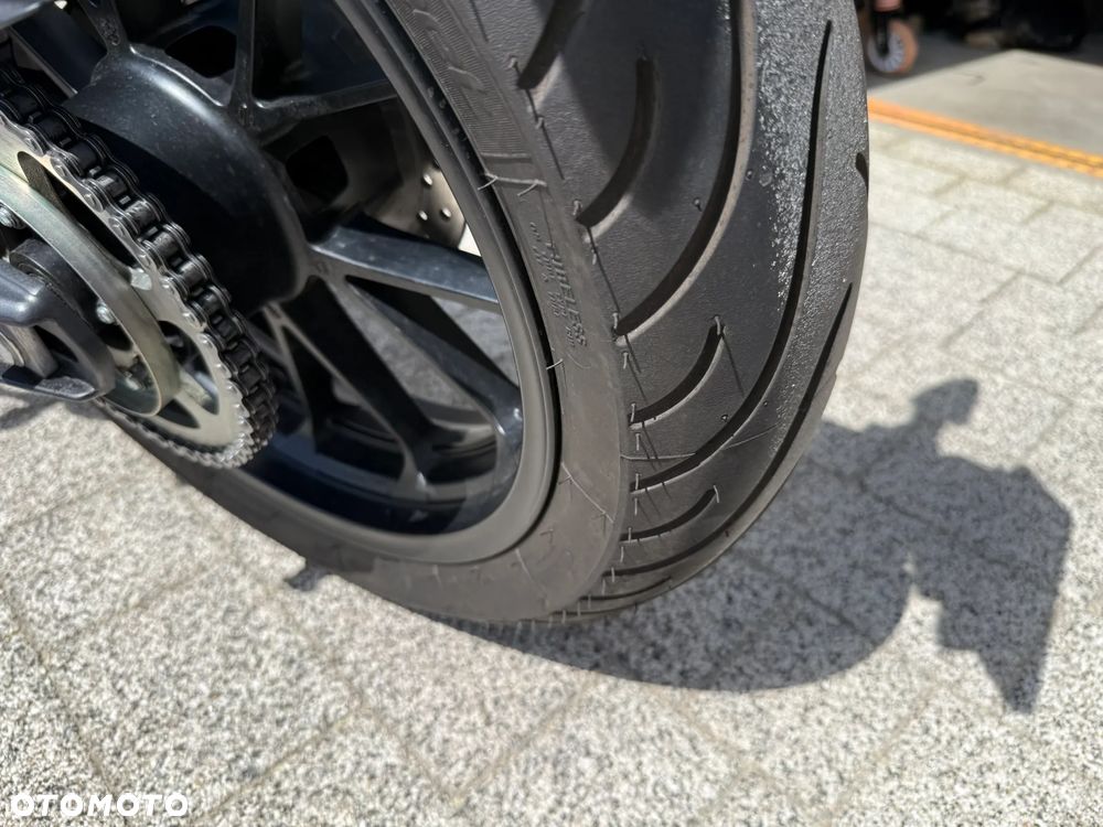 Yamaha MT - 17