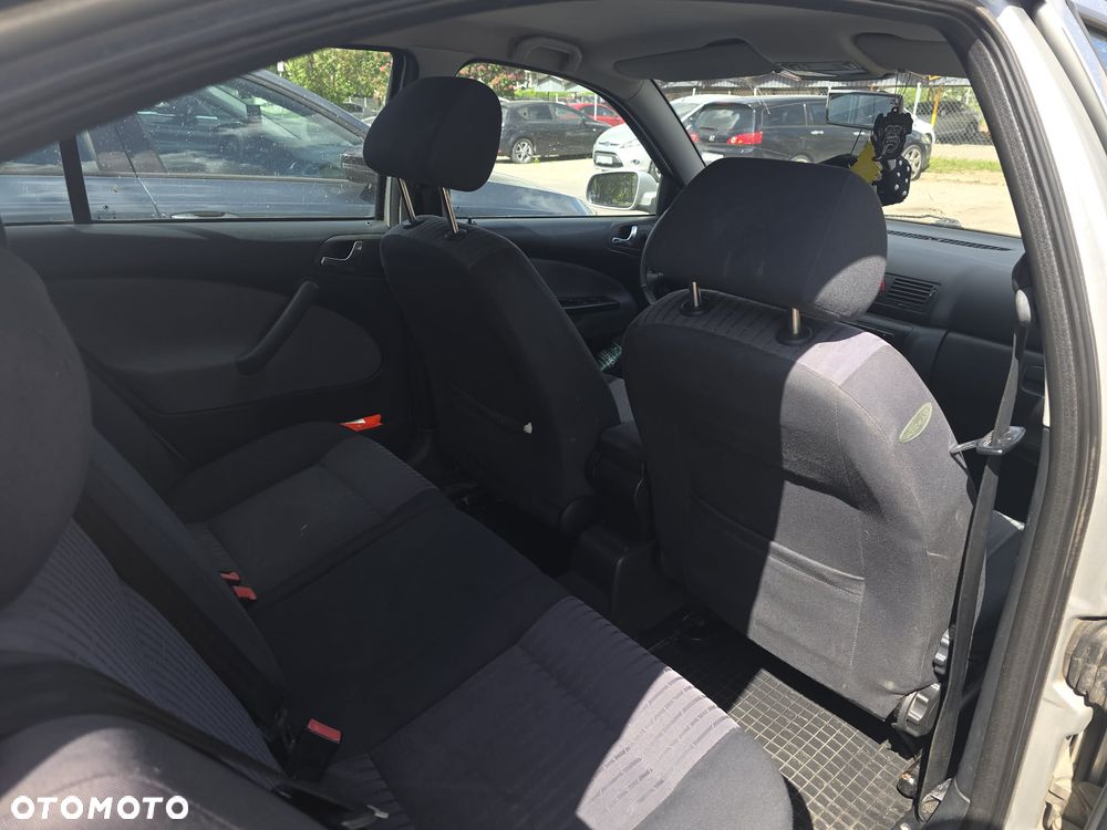 Skoda Octavia 2.0 Ambiente - 9