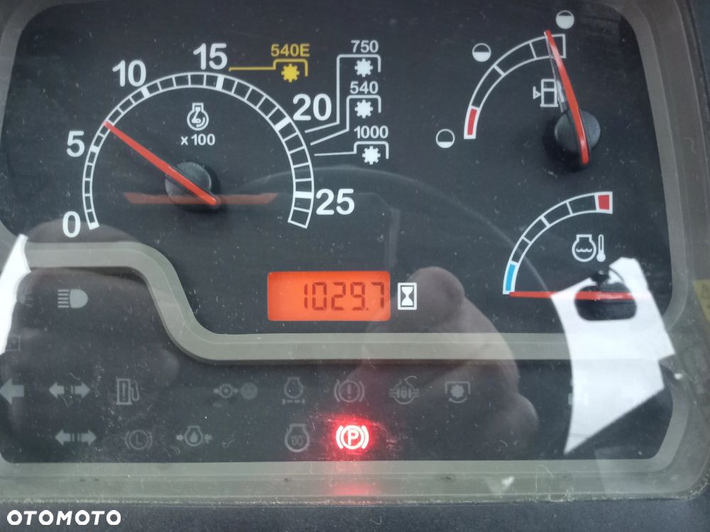 Case IH FARMALL 75A - 6