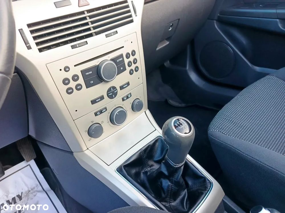 Opel Astra 1.8 Endless Summer - 25
