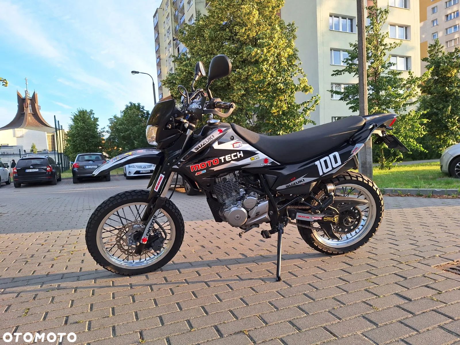 Suzuki DR