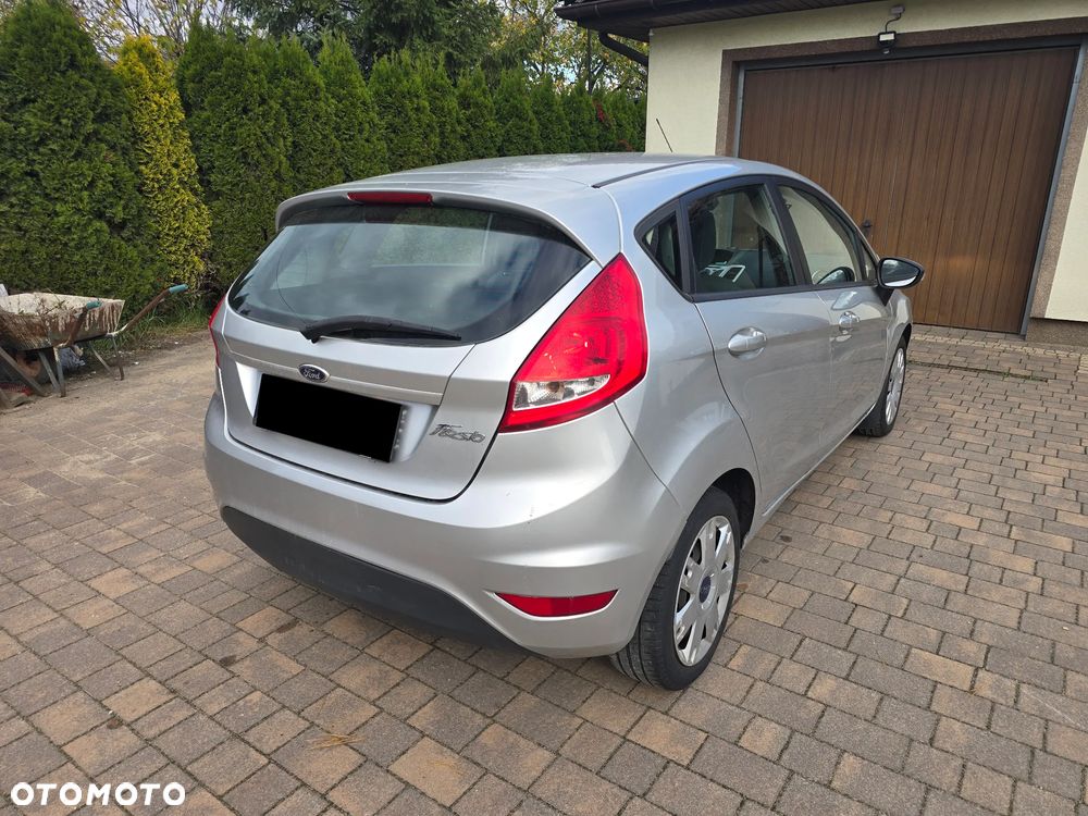 Ford Fiesta 2012 photo 4