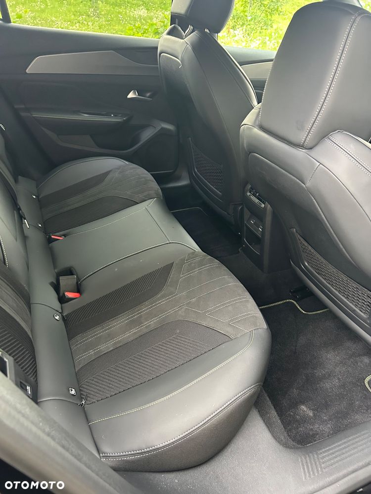Peugeot 408 - 11