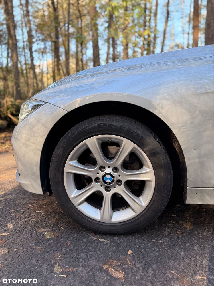 BMW Seria 3 - 25