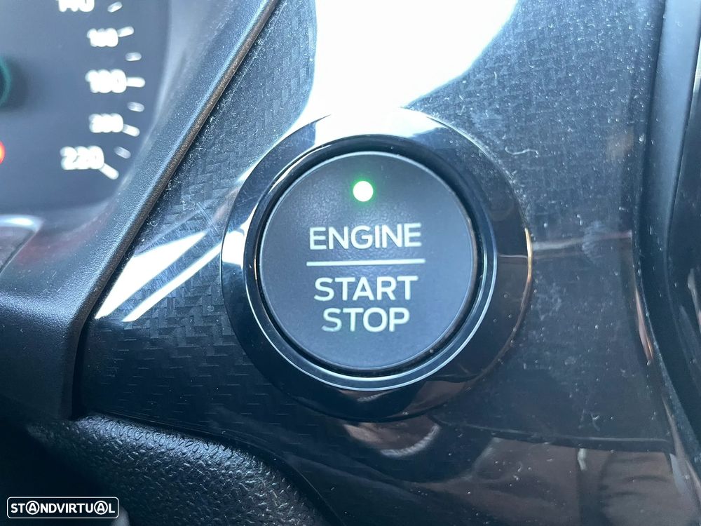 Ford Fiesta 1.0 EcoBoost S&S ST-LINE - 17