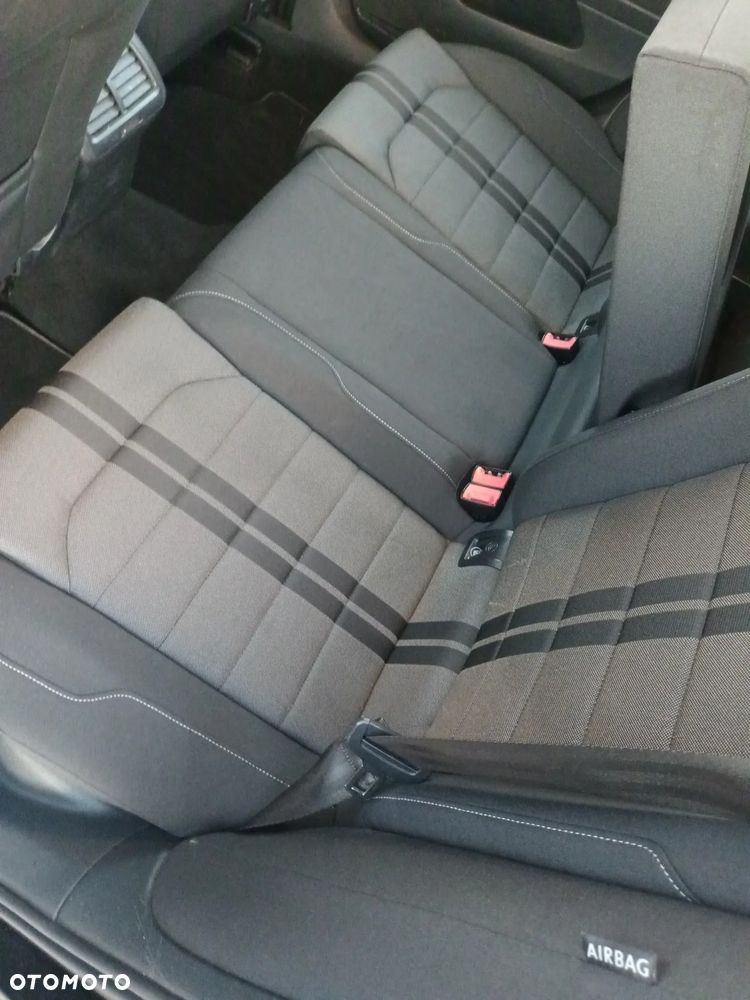 Volkswagen Golf 2.0 BlueTDI DSG Comfortline - 20