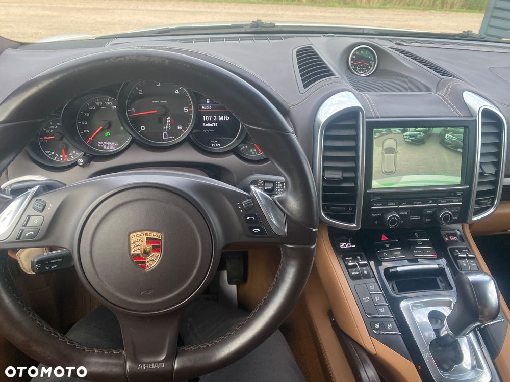 Porsche Cayenne - 7