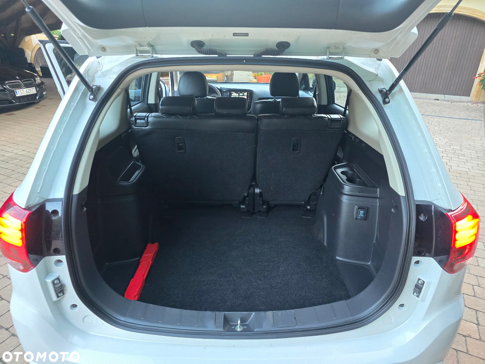 Mitsubishi Outlander 2.0 2WD CVT Invite - 10