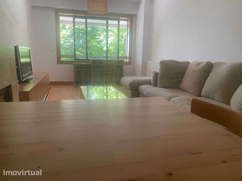 T2 com garagem, mobilado e equipado — Pronto a habitar - Grande imagem: 4/12