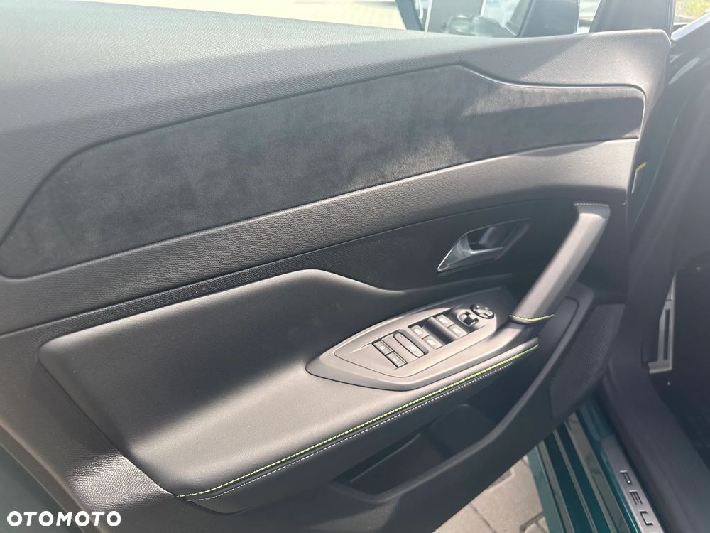 Peugeot 308 1.2 mHEV GT S&S e-DCS6 - 19