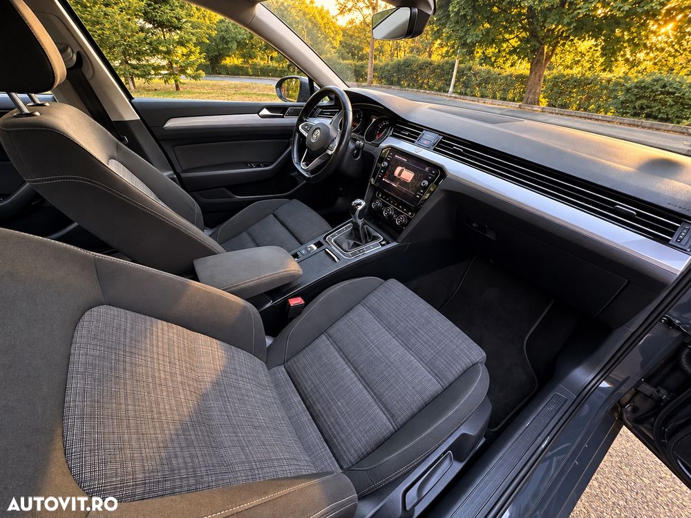 Volkswagen Passat - 8