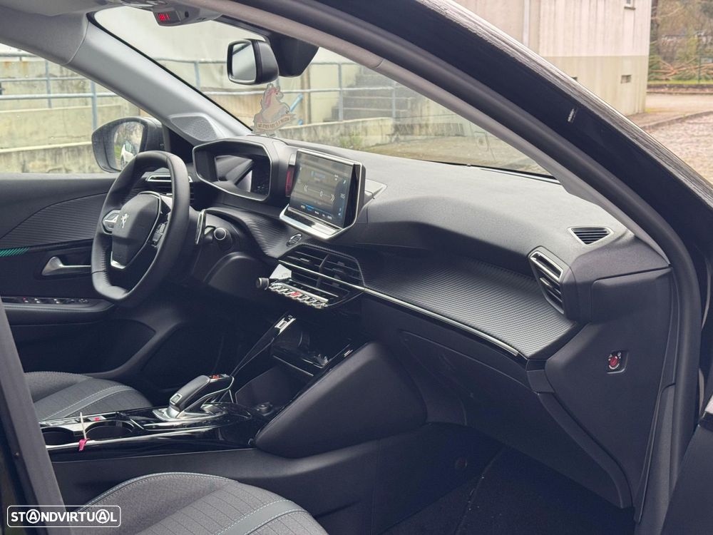 Peugeot 208 1.2 PureTech Allure EAT8 - 26