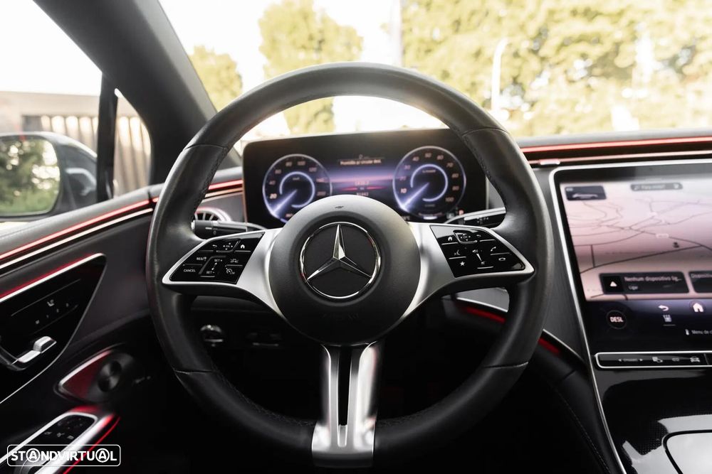Mercedes-Benz EQE 300 Electric Art - 18