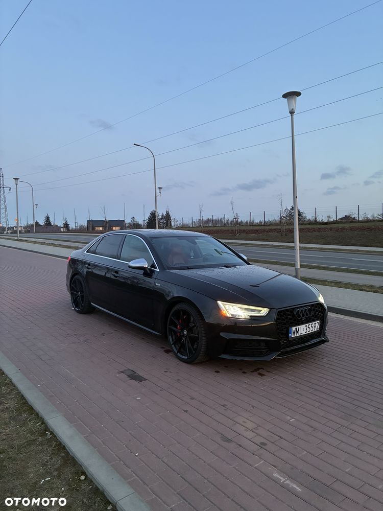 Audi S4 Limousine - 1
