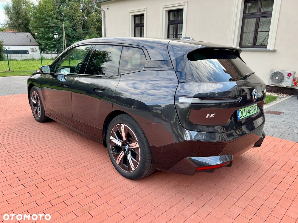 BMW iX xDrive40 76.6kWh - 7