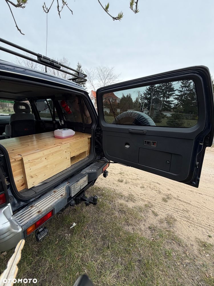 Mitsubishi Pajero - 13