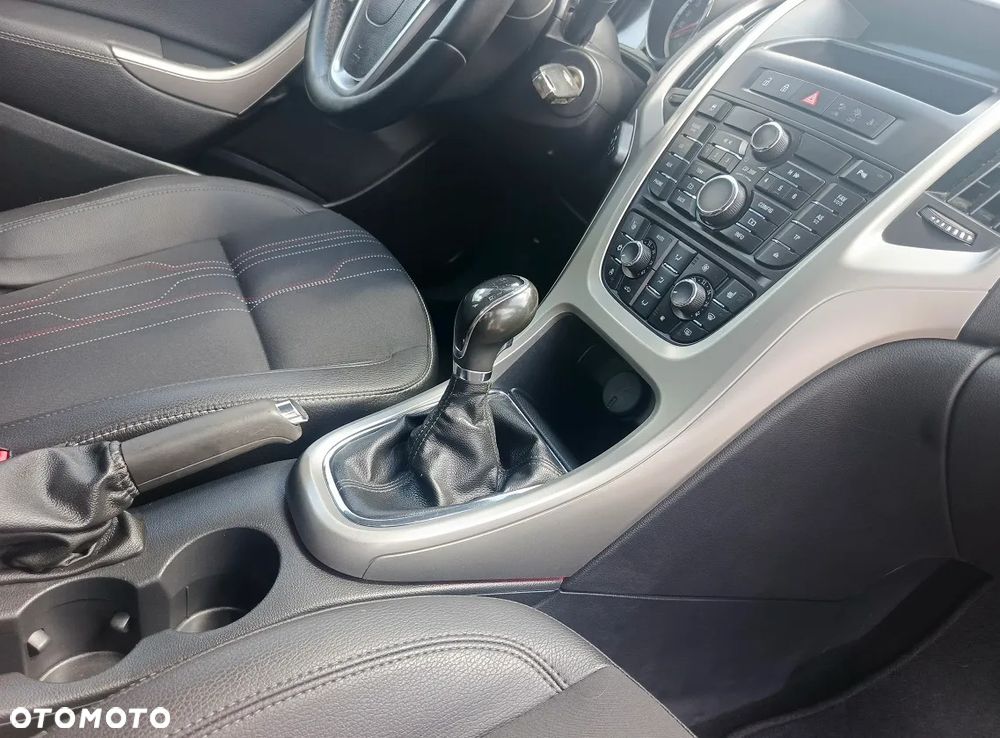 Opel Astra 1.4 Turbo 150 Jahre - 31