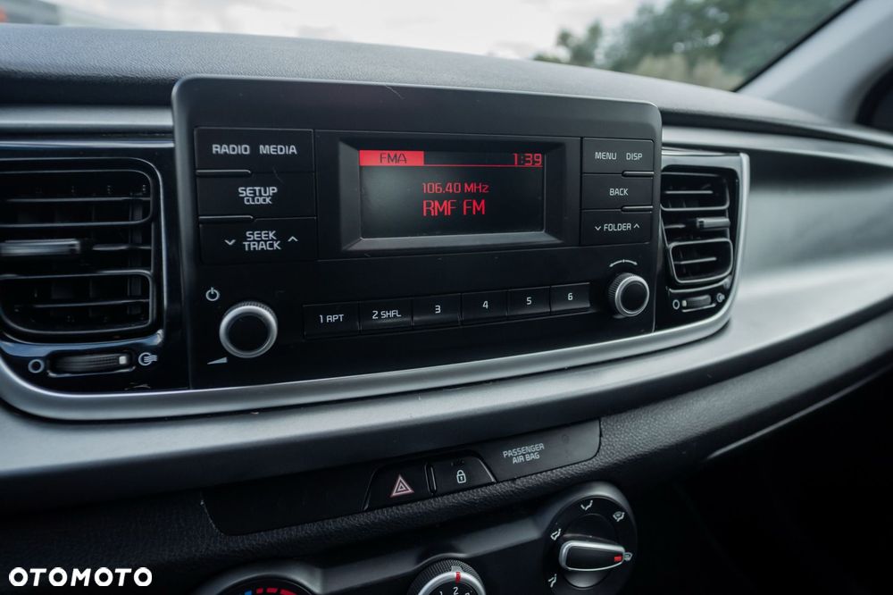 Kia Rio - 34
