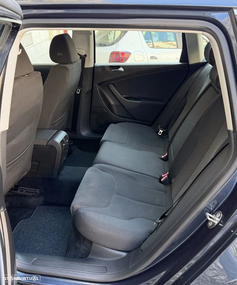 VW Passat Variant 1.9 TDI Confortline - 25