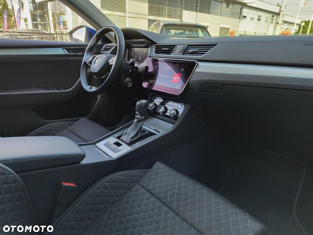 Skoda Superb 2.0 TDI SCR Ambition DSG - 10