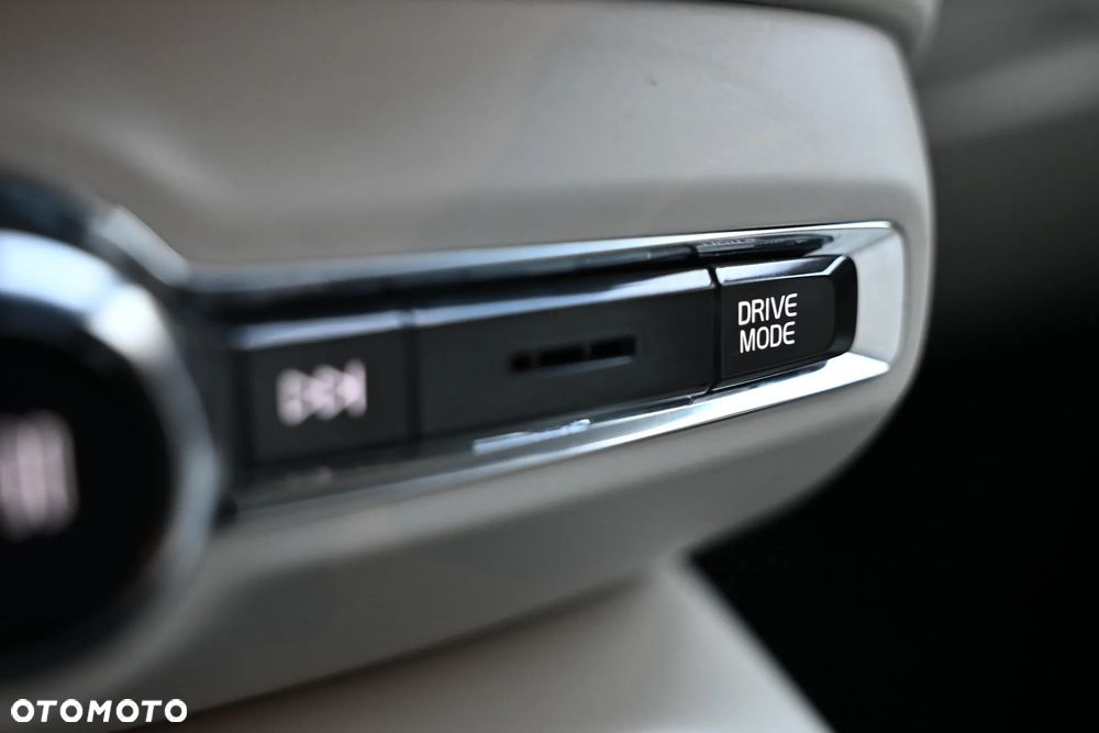 Volvo XC 40 - 22