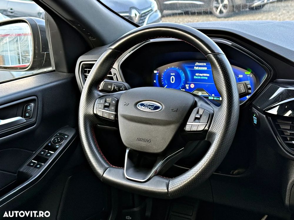 Ford Kuga 2.5 Duratec PHEV ST-LINE - 26