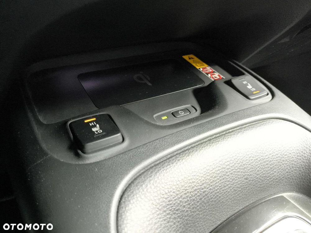 Toyota Corolla 1.8 Hybrid Style - 23