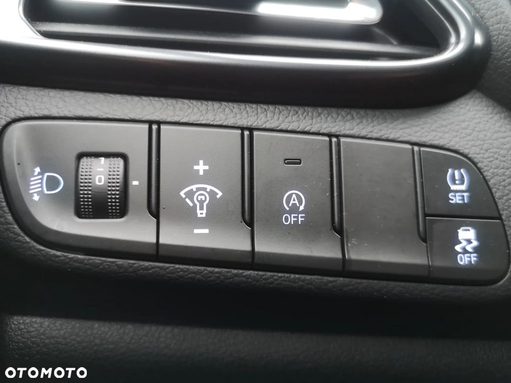 Hyundai i30 - 23