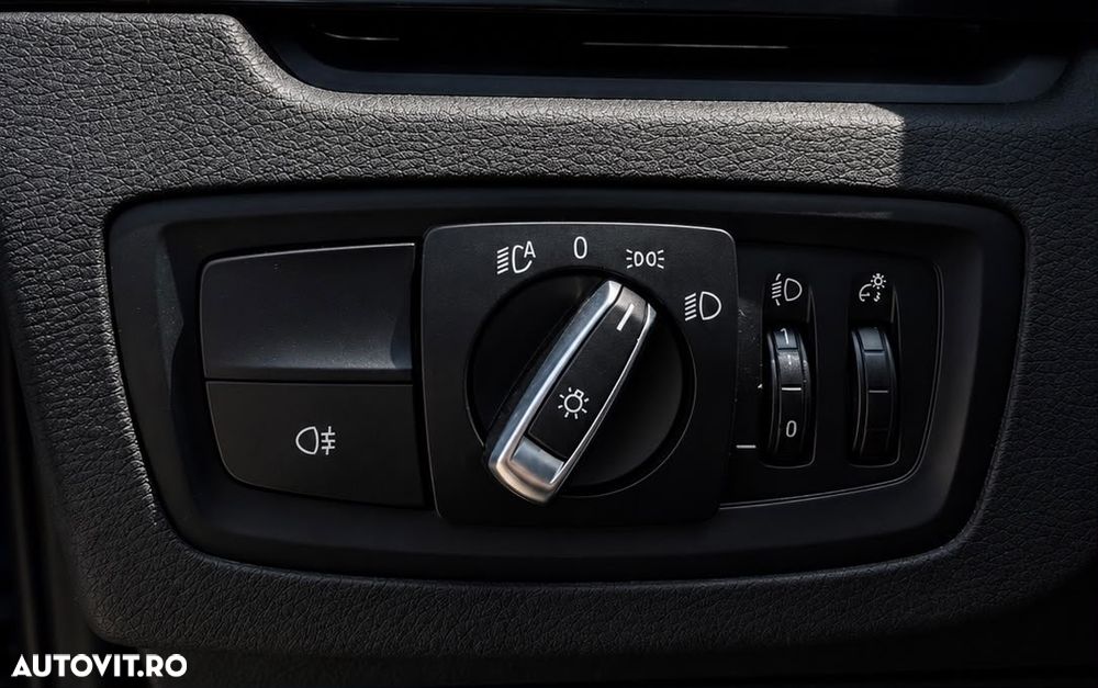 BMW X1 xDrive20i AT - 15