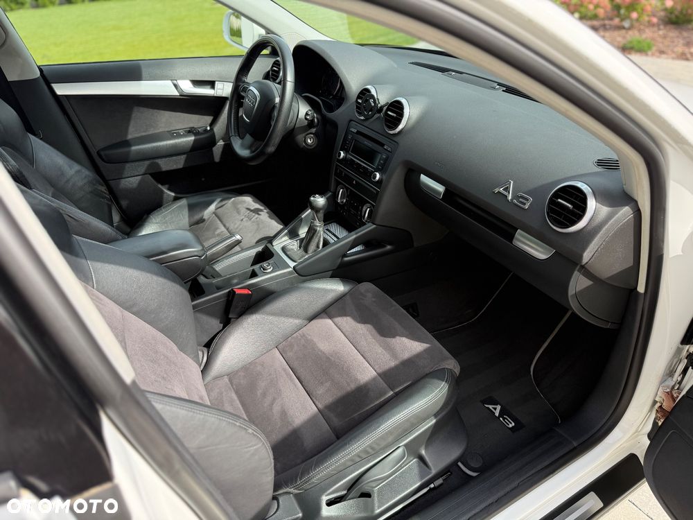 Audi A3 Sportback - 36