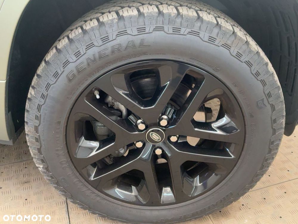 Land Rover Defender 110 D200 SE - 17