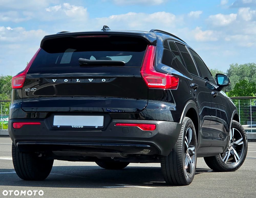 Volvo XC 40 T2 Plus Dark - 14