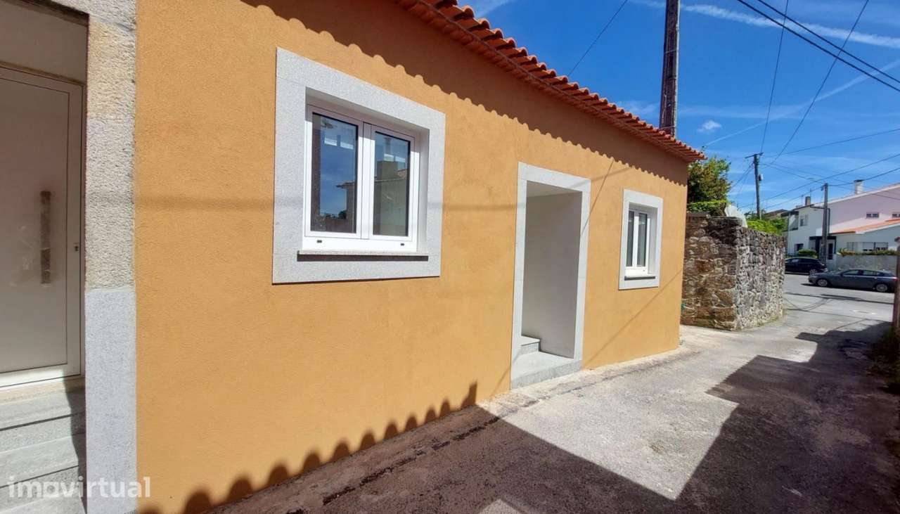 Venda de moradia V2 geminada, Areosa, Viana do Castelo - Grande imagem: 2/29